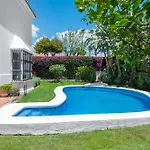 Luxury 3br House With Private Pool & Stunning Interiors