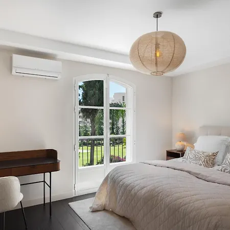 Villa Luxury House With Private Pool And Stunning Interiors