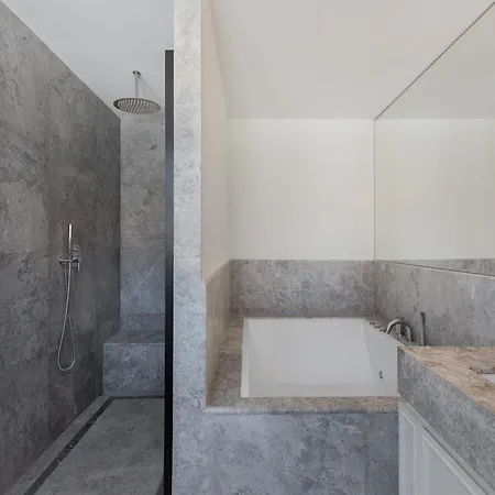 Luxury House With Private Pool And Stunning Interiors